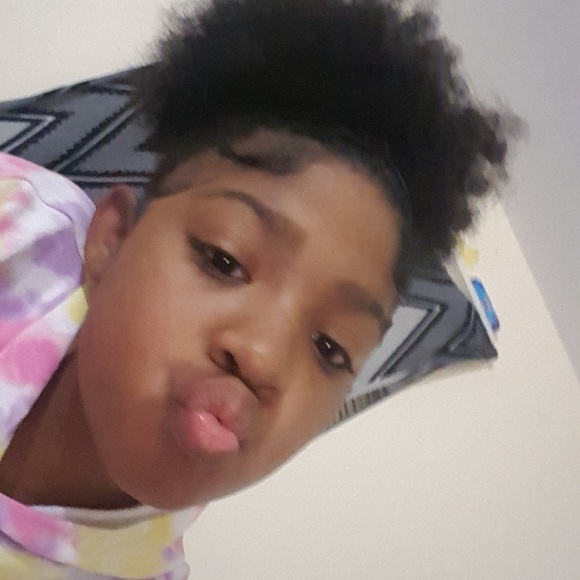 Meet your Posher, Sirinity - Picture 1 of 1